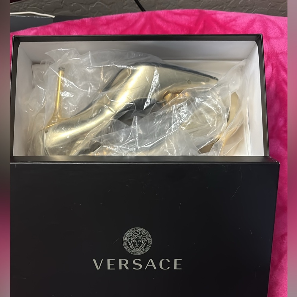 Versace Medusa Head Palazzo Tribute gold metallic patent leather heel